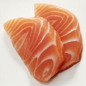 2 pezzi di sashimi di salmone
